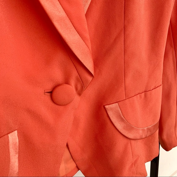 Vintage Blazer with Shoulder Pads - Picture 6 of 9